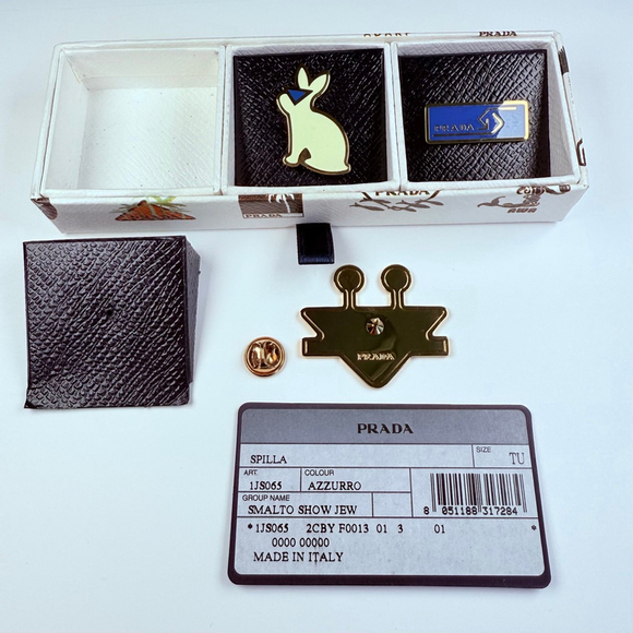 AUTH Prada Logo Enamel Metal Trio Pin Brooch Unisex Set New w/ Box NWT Italy - Picture 3 of 7